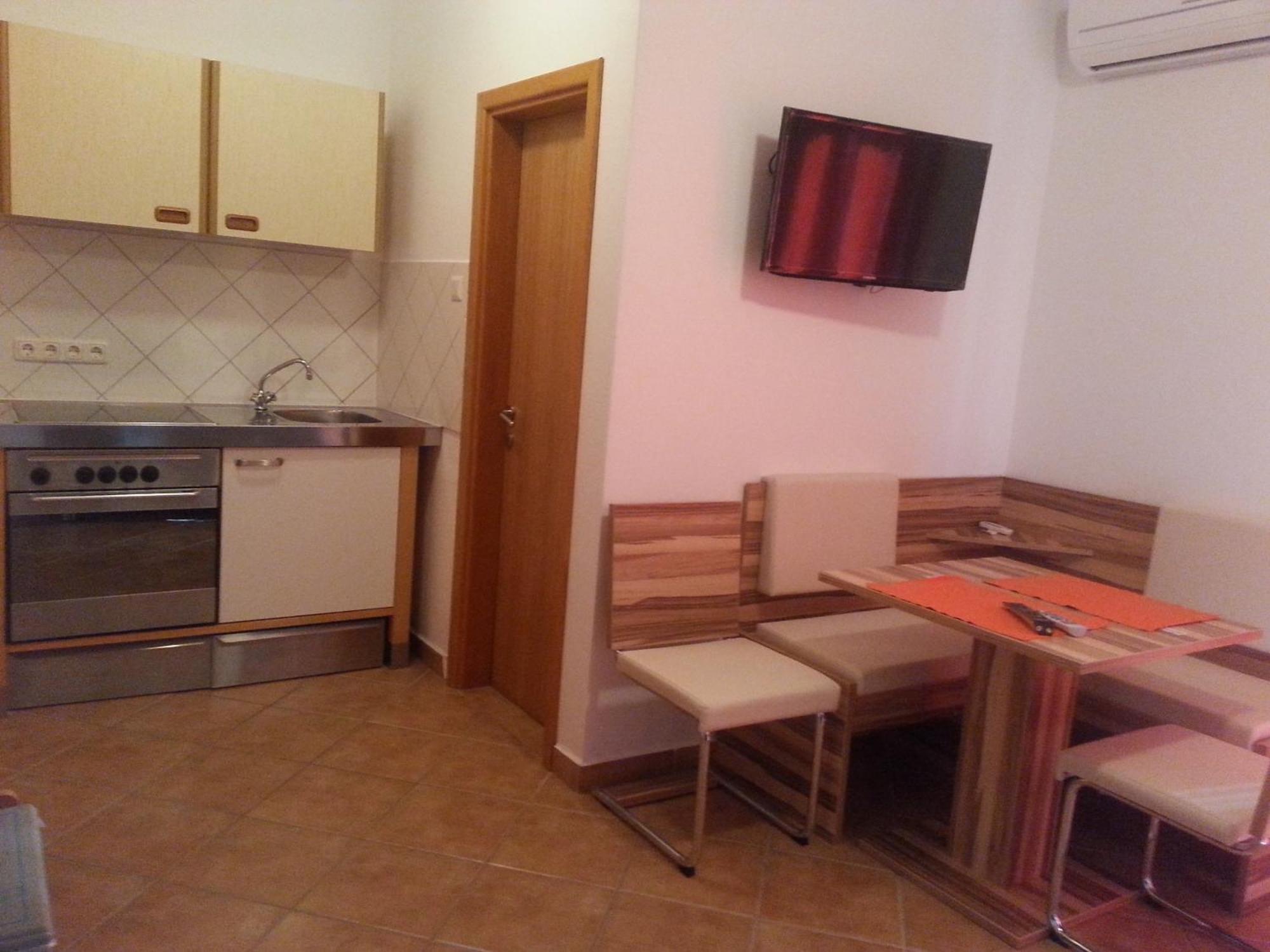 Apartments Grozdana Gradac  Room photo